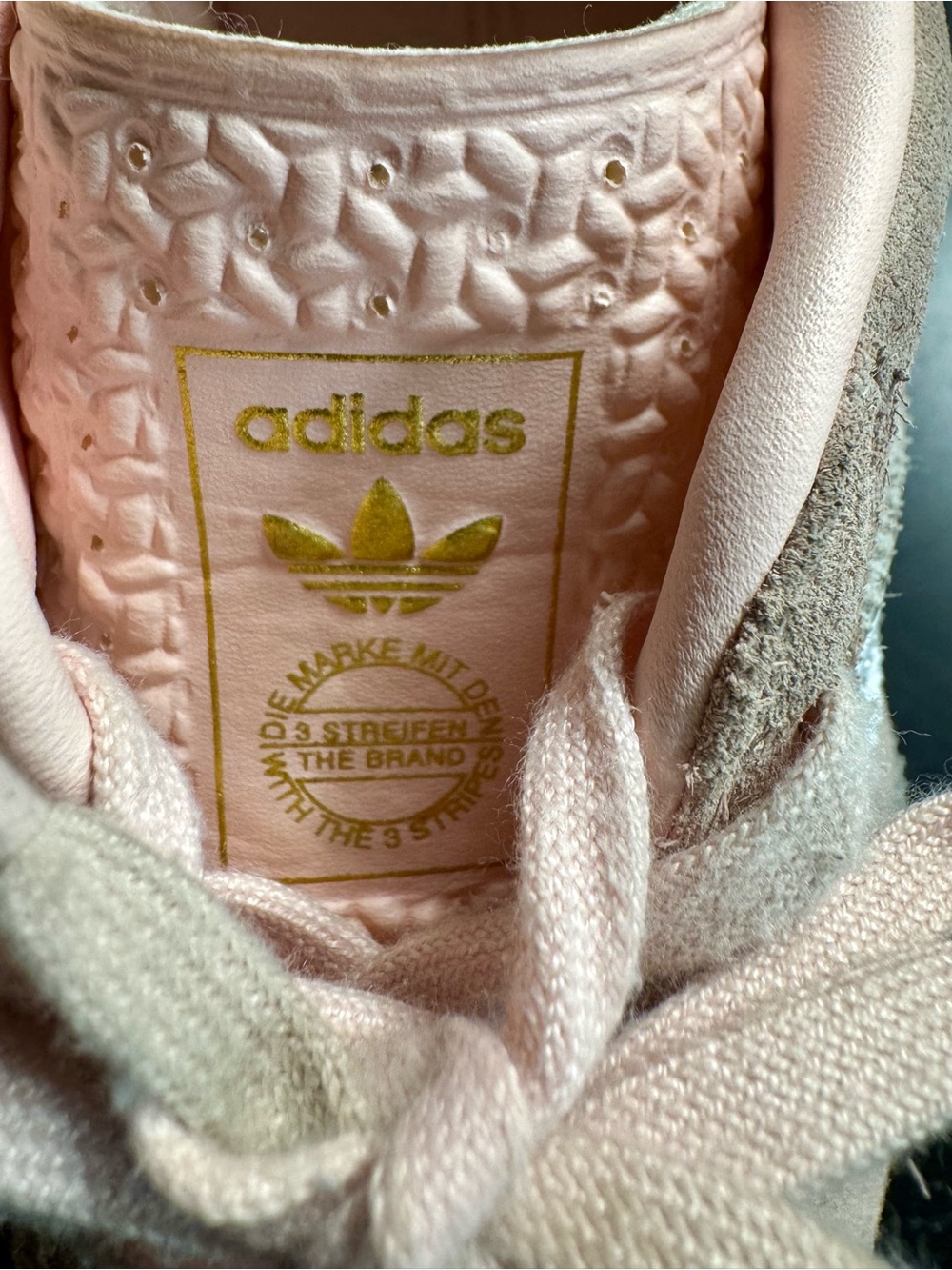 👟Adidas Gazelle Light Pink Suede Sneakers Size 6.5 - Picture 4 of 11